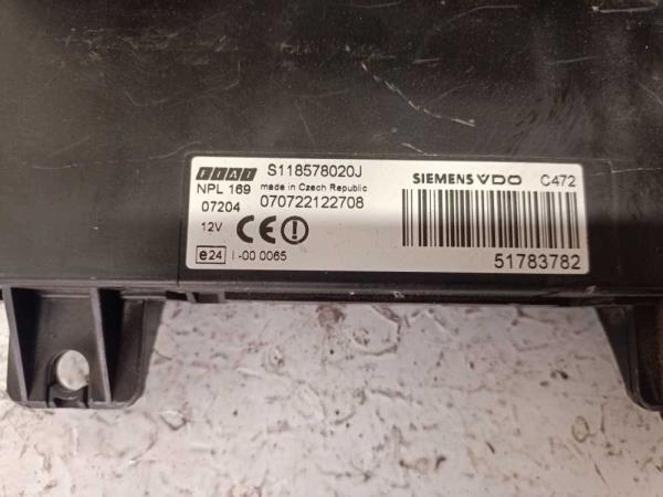 BOITE A FUSIBLE FIAT PANDA 2 2003-2011 - Vue 3